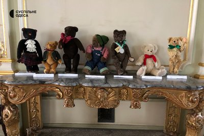 До 120 ювілею Тедді: в музеї Одеси представили виставку іграшкових ведмедів До 120 ювілею Тедді: в музеї Одеси представили виставку іграшкових ведмедів