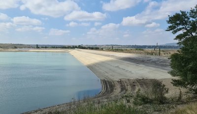 У Білогірському водосховище критично падає рівень води У Білогірському водосховище критично падає рівень води