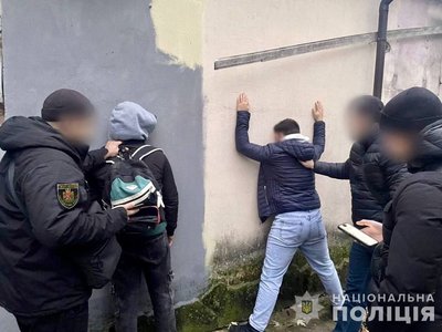 Четверо житомирян віком від 15 до 20 років постануть перед судом: обвинувачують в теракті і підпалі автівок військових Четверо житомирян віком від 15 до 20 років постануть перед судом: обвинувачують в теракті і підпалі автівок військових