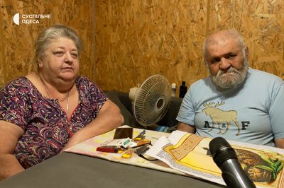 Переселенцям — будинок, самі живуть в гаражі: подружжя з Одеси прихистило людей, які виїхали з окупації Переселенцям — будинок, самі живуть в гаражі: подружжя з Одеси прихистило людей, які виїхали з окупації
