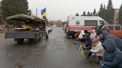 На Чернігівщині попрощалися із солдатом Богданом Новіком, який загинув на Донеччині На Чернігівщині попрощалися із солдатом Богданом Новіком, який загинув на Донеччині