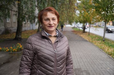 Сум'яни збирають каштани на продаж: скільки платять і чи варто це зусиль Сум'яни збирають каштани на продаж: скільки платять і чи варто це зусиль