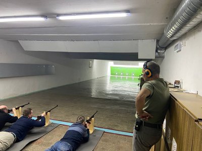 Вінницькі вчителі "Захисту України" взяли участь у змаганнях з кульової стрільби Вінницькі вчителі "Захисту України" взяли участь у змаганнях з кульової стрільби