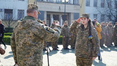 В Ужгороді відзначили 11-ту річницю створення Національної гвардії України В Ужгороді відзначили 11-ту річницю створення Національної гвардії України