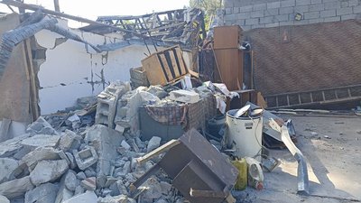 Руйнування та збитки внаслідок повітряної атаки армії РФ по громаді на Житомирщині Руйнування та збитки внаслідок повітряної атаки армії РФ по громаді на Житомирщині