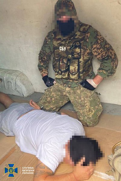 Затримання в Одесі бойовика "самооборони Криму" Затримання в Одесі бойовика "самооборони Криму"
