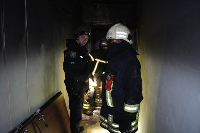будинок пошкоджений на північній салтівці будинок пошкоджений на північній салтівці