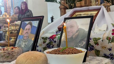 У місті на Волині провели в останню дорогу воїнів Юрія Любашова та Олександра Дубука У місті на Волині провели в останню дорогу воїнів Юрія Любашова та Олександра Дубука