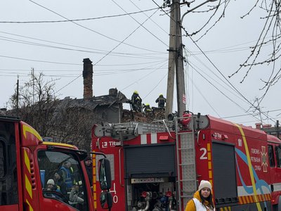 "Стеля впала прямо на колиску". Що відбувається на місці атаки РФ на Дніпро "Стеля впала прямо на колиску". Що відбувається на місці атаки РФ на Дніпро