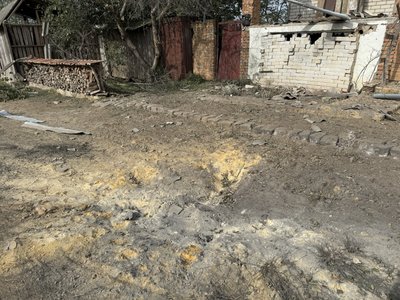Херсонщина, обстріли, вересень 2024, Зимівник, подвір'я, паркан Херсонщина, обстріли, вересень 2024, Зимівник, подвір'я, паркан