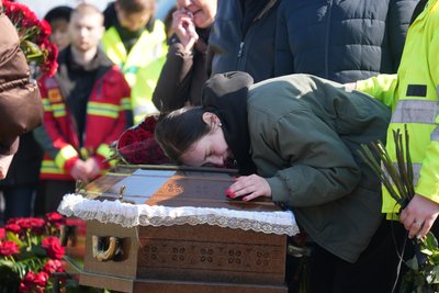 Прощання із загиблим медиком Дмитрок Колесником Прощання із загиблим медиком Дмитрок Колесником