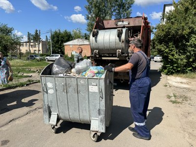 У Полтаві не вистачає вантажників та водіїв сміттєвозів У Полтаві не вистачає вантажників та водіїв сміттєвозів