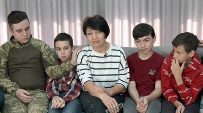"Живеш їхнім життям, не стільки своїм": як облаштувалася у Луцьку прийомна родина з 10 дітьми з Запоріжжя "Живеш їхнім життям, не стільки своїм": як облаштувалася у Луцьку прийомна родина з 10 дітьми з Запоріжжя