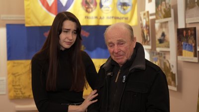 Чернігівському музею передали частину списа часів Київської доби, який знайшов на фронті військовий Олександр Урванцев Чернігівському музею передали частину списа часів Київської доби, який знайшов на фронті військовий Олександр Урванцев