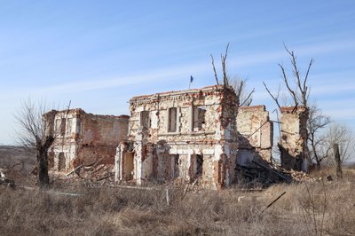 Школа у селі Велика Комишуваха: як жителі Харківщини повертають до життя місця культури Школа у селі Велика Комишуваха: як жителі Харківщини повертають до життя місця культури