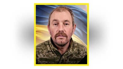 З п'ятьма захисниками України попрощалися на Чернігівщині З п'ятьма захисниками України попрощалися на Чернігівщині