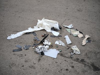 Уламки безпілотника "Молнія" Уламки безпілотника "Молнія"