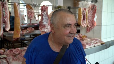 Як торгують на ринках Чернігова у спеку, чи безпечно там купувати продукти Як торгують на ринках Чернігова у спеку, чи безпечно там купувати продукти