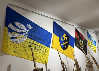 "Мета — об'єднатися": В Ужгородському замку представили виставку "Об’єднаємось, щоб вистояти і перемогти" "Мета — об'єднатися": В Ужгородському замку представили виставку "Об’єднаємось, щоб вистояти і перемогти"
