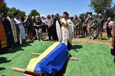 віктор дрожак, похорон, язловець, бучацька громада, тернопільщина віктор дрожак, похорон, язловець, бучацька громада, тернопільщина