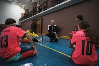 Тренерка і гравчині команди "Харківські мальви" Тренерка і гравчині команди "Харківські мальви"