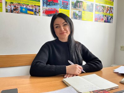 "На халєру вони нужні": як працюють і де розташовані приймальні нардепів від Черкащини "На халєру вони нужні": як працюють і де розташовані приймальні нардепів від Черкащини