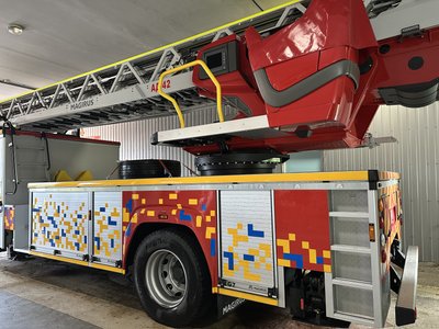 Полтавські рятувальники отримали дві автодрабини заввишки 42 метри Полтавські рятувальники отримали дві автодрабини заввишки 42 метри
