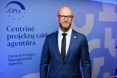 У Малинському ліцеї на Житомирщині за фінансової та технічної підтримки Литви встановлюють сонячні панелі У Малинському ліцеї на Житомирщині за фінансової та технічної підтримки Литви встановлюють сонячні панелі