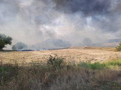 Пожежа внаслідок удару КАБами по сільгосппідприємству Пожежа внаслідок удару КАБами по сільгосппідприємству