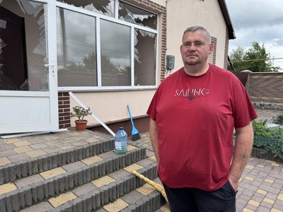 "Все тіло було у склі": наслідки падіння російського БпЛА у Чутовому на Полтавщині "Все тіло було у склі": наслідки падіння російського БпЛА у Чутовому на Полтавщині