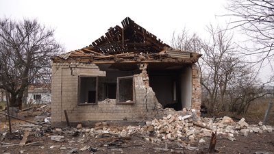 "Ми просто відрізані від цивілізації": як живуть у Левадному на Дніпропетровщині за 13 км від фронту "Ми просто відрізані від цивілізації": як живуть у Левадному на Дніпропетровщині за 13 км від фронту