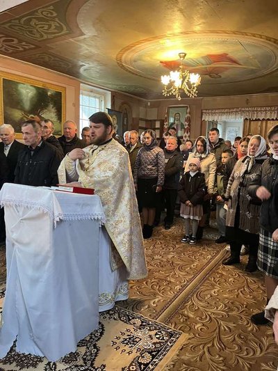 Громада села Миньківці на Рівненщині вперше відслужила Божественну літургію українською мовою Громада села Миньківці на Рівненщині вперше відслужила Божественну літургію українською мовою