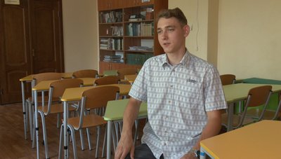"Себе віддає математиці": девʼять учнів черкаського вчителя склали НМТ з математики на 200 балів "Себе віддає математиці": девʼять учнів черкаського вчителя склали НМТ з математики на 200 балів