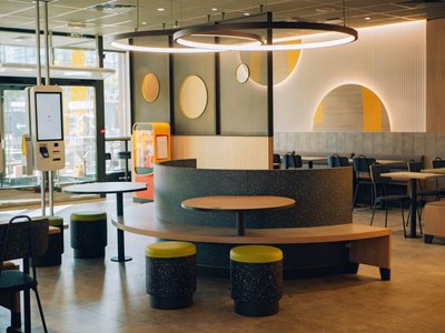 Відкрили перший у Рівному McDonald's із форматом McDrive Відкрили перший у Рівному McDonald's із форматом McDrive