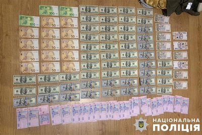 Заробляли близько 300 тис. грн на місяць: у Києві викрили групу наркоторговців