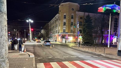 Йшов на червоне світло: у Черкасах збили пішохода Йшов на червоне світло: у Черкасах збили пішохода
