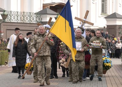 У Луцьку попрощалися з загиблими на війні Вадимом Целюхом і Михайлом Гусаком У Луцьку попрощалися з загиблими на війні Вадимом Целюхом і Михайлом Гусаком