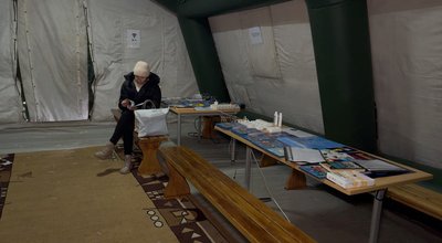 У пункті незламності облаштували місця, де можна зарядити телефони У пункті незламності облаштували місця, де можна зарядити телефони