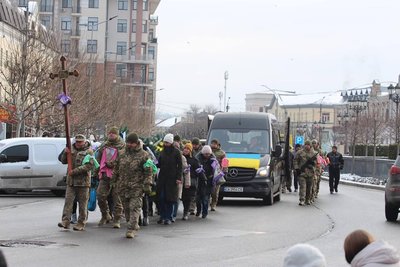 Загинув у результаті артобстрілу: в Умані на Черкащині попрощалися із захисником Загинув у результаті артобстрілу: в Умані на Черкащині попрощалися із захисником