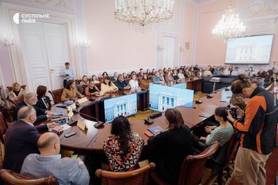Практика, тренінги й робота з архівами — Суспільне Львів і ЛНУ підписали меморандум про співпрацю Практика, тренінги й робота з архівами — Суспільне Львів і ЛНУ підписали меморандум про співпрацю