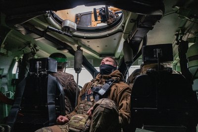 Морські піхотинці їдуть на позиції на Курахівському напрямку 18 листопада 2024 року Морські піхотинці їдуть на позиції на Курахівському напрямку 18 листопада 2024 року