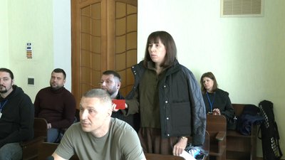 Справу щодо забудови набережної Тетерева відклали: суд дав час представникам орендарів Справу щодо забудови набережної Тетерева відклали: суд дав час представникам орендарів