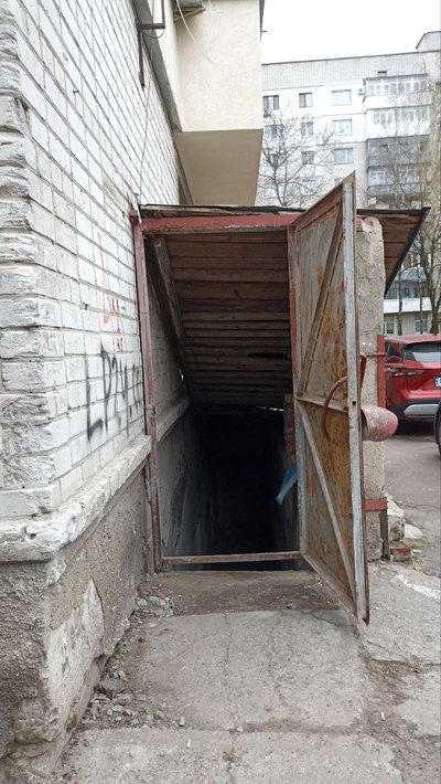 Поліція встановила особу чоловіка, тіло якого знайшли в одному з укриттів Житомира Поліція встановила особу чоловіка, тіло якого знайшли в одному з укриттів Житомира
