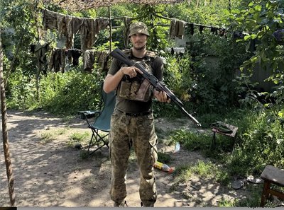 Доповіли, що я "200": історія десантника з Черкащини, який обрав війну замість церкви Доповіли, що я "200": історія десантника з Черкащини, який обрав війну замість церкви