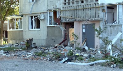 Охорона і замкнені під'їзди: що буде із пошкодженим під час атаки РФ будинком на Озерецькій, 12 у Луцьку Охорона і замкнені під'їзди: що буде із пошкодженим під час атаки РФ будинком на Озерецькій, 12 у Луцьку