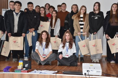 "Не боятися стукати у двері": історія ліцеїстки з Олевської громади на Житомирщині "Не боятися стукати у двері": історія ліцеїстки з Олевської громади на Житомирщині
