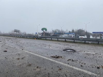 Розстріляли 10 цивільних авто. Правоохоронці ідентифікували військових РФ Розстріляли 10 цивільних авто. Правоохоронці ідентифікували військових РФ