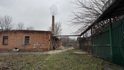 "Батареї холодні, як лід": гуртожиток у Полтаві без тепла через відключення світла "Батареї холодні, як лід": гуртожиток у Полтаві без тепла через відключення світла