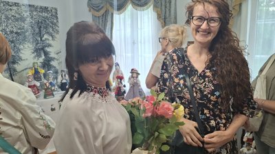 Лідія Лапка, Ольга Деревінська Лідія Лапка, Ольга Деревінська
