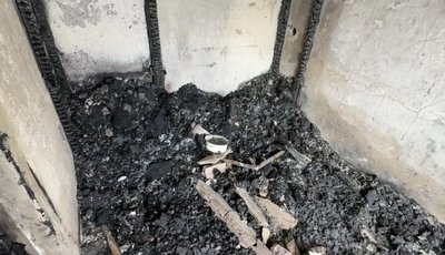 "Нічого немає, будемо тепер заново життя будувати" — власник пошкодженої квартири у Дніпрі, в яку поцілив дрон РФ